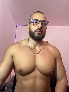 magnumchris online show from May 27, 2026, 1:51 pm