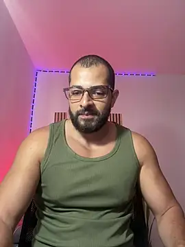 magnumchris online show from May 25, 2026, 4:49 pm