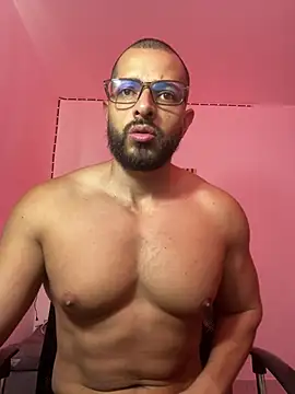 Snapshot of magnumchris chatting on April 3, 2026, 3:07 pm magnumchris online show from April 3, 2026, 3:07 pm