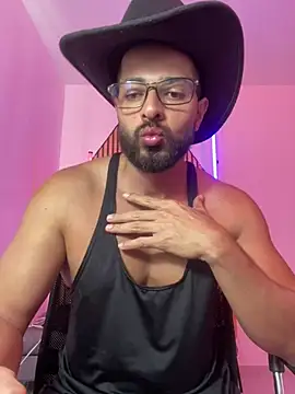 Snapshot of magnumchris chatting on March 6, 2026, 7:42 pm magnumchris online show from March 6, 2026, 7:42 pm