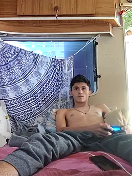 TussiFlaka online show from September 23, 2025, 4:14 pm