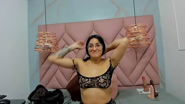 Snapshot of Ibbie_drastic chatting on February 19, 2026, 12:02 pm Ibbie drastic online show from February 19, 2026, 12:02 pm