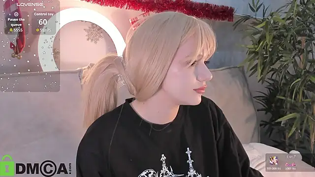 Snapshot of Molly_Platt chatting on January 14, 2026, 9:35 am Molly Platt online show from January 14, 2026, 9:35 am