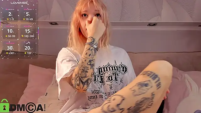 Snapshot of Molly_Platt chatting on February 25, 2026, 9:09 am Molly Platt online show from February 25, 2026, 9:09 am