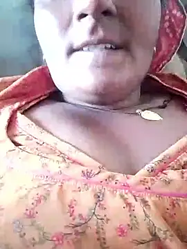 Snapshot of aunty_sumy chatting on October 9, 2025, 10:49 am aunty sumy online show from October 9, 2025, 10:49 am