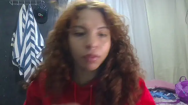 Snapshot of VioletV chatting on May 16, 2026, 12:42 am VioletV online show from May 16, 2026, 12:42 am