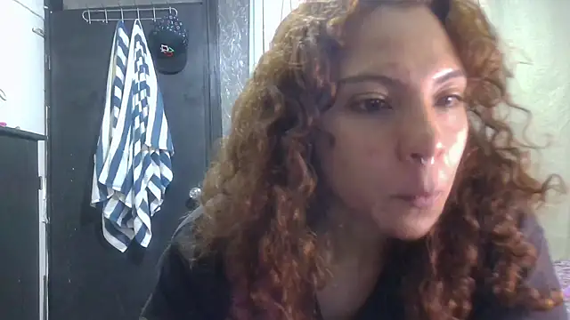 Snapshot of VioletV chatting on May 23, 2026, 12:20 am VioletV online show from May 23, 2026, 12:20 am