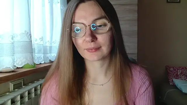 LooveELLYx online show from December 15, 2025, 7:25 am