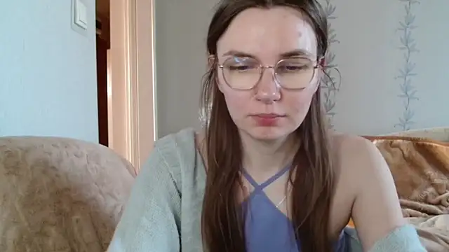 LooveELLYx online show from March 22, 2025, 7:47 am