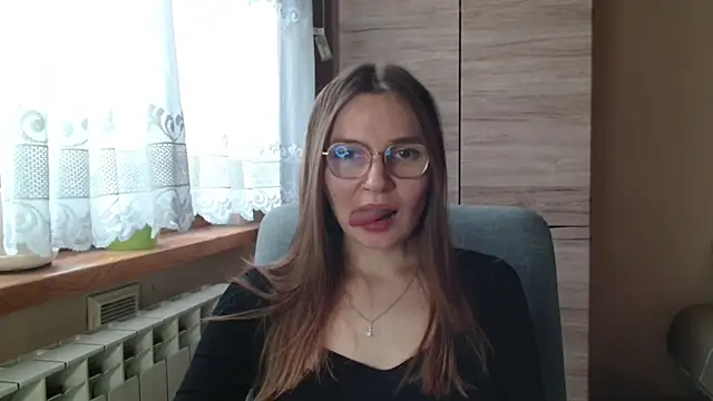 LooveELLYx online show from November 10, 2025, 7:35 am