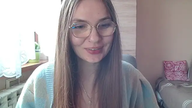 LooveELLYx online show from April 11, 2026, 6:21 am