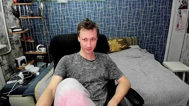 CuteBoy228 online show from April 1, 2026, 10:18 pm