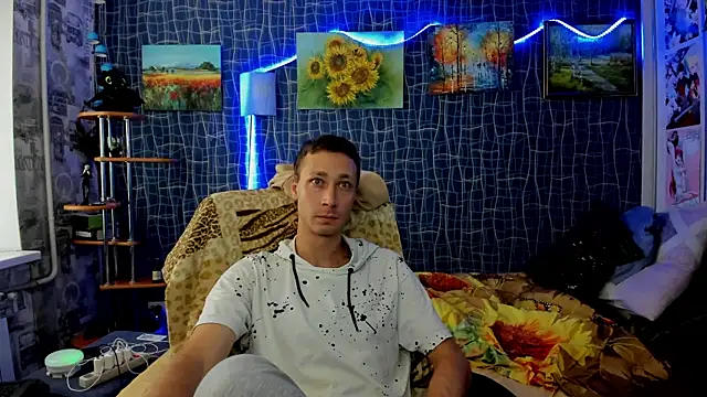 CuteBoy228 online show from November 18, 2025, 11:02 am