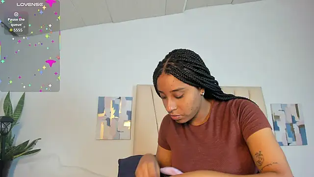 Snapshot of Sophia_Ebony chatting on September 25, 2025, 12:44 pm Sophia Ebony online show from September 25, 2025, 12:44 pm