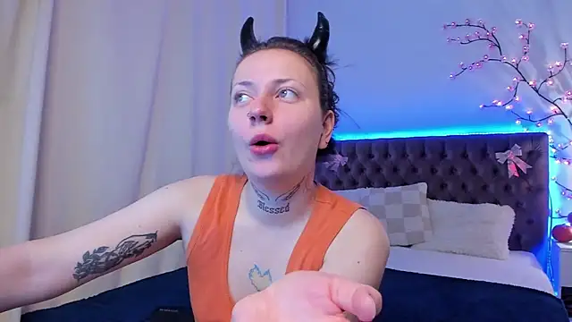 LilaVame online show from October 31, 2025, 8:49 pm