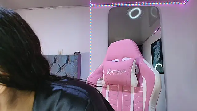 GraceWallace  online show from October 29, 2025, 11:58 pm