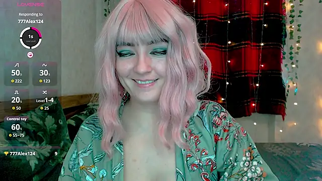 Snapshot of MagicPink chatting on December 16, 2025, 12:53 pm MagicPink online show from December 16, 2025, 12:53 pm