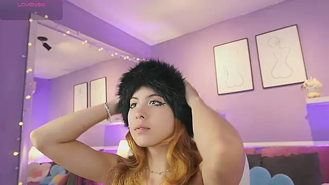 DahliaGrey online show from March 25, 2026, 11:42 am