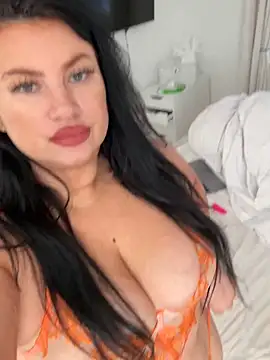 Desire-XOXOX online show from September 12, 2025, 7:19 am