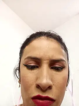 karinnahotdirty online show from January 8, 2026, 8:48 pm