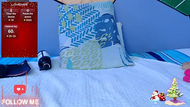 skinnykalitzo18 online show from December 23, 2025, 3:39 am