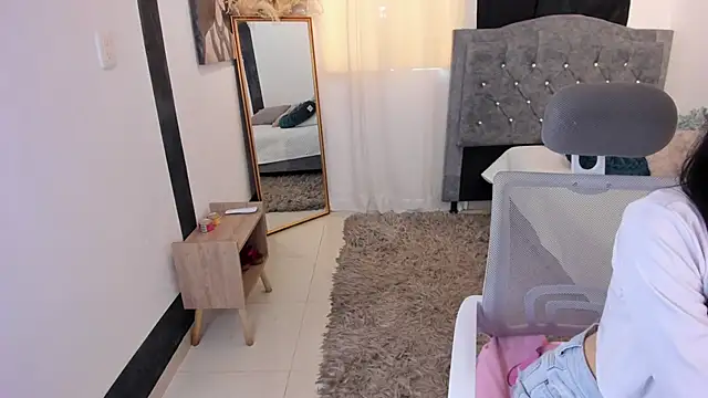 CamiCute  online show from October 21, 2025, 8:41 pm