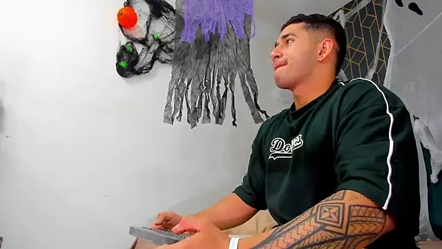 king falconer online show from October 14, 2025, 4:02 am