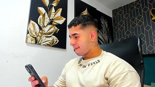 king falconer online show from December 1, 2025, 12:11 am