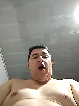 BigCristh79 online show from February 27, 2026, 8:41 pm