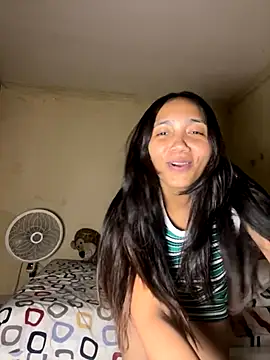 effie castroo online show from September 27, 2025, 2:28 am