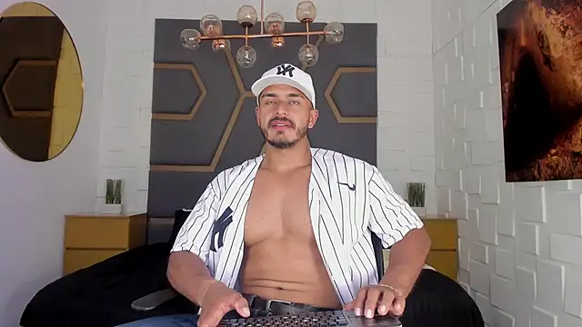 Snapshot of magnusclark chatting on September 19, 2025, 6:45 pm magnusclark online show from September 19, 2025, 6:45 pm