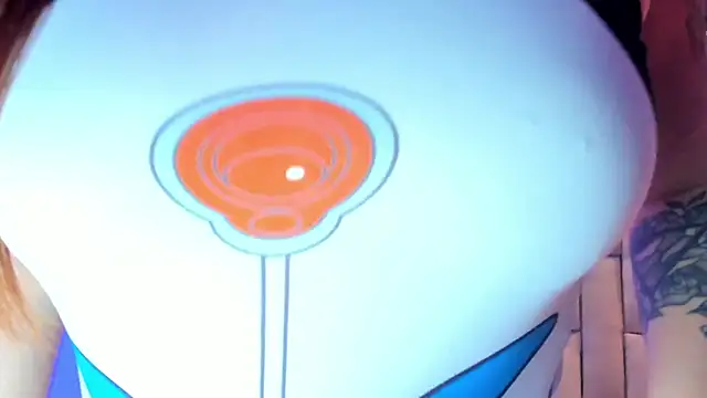 Snapshot of megan_whitee__ chatting on October 18, 2025, 1:51 am megan whitee online show from October 18, 2025, 1:51 am