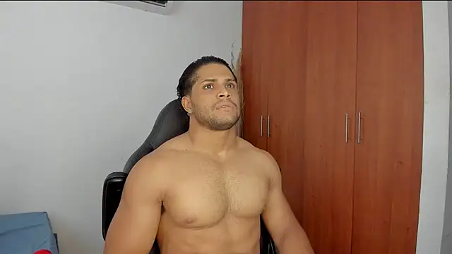 Evansdark1 online show from April 15, 2026, 10:32 pm