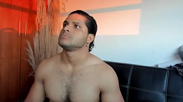 Snapshot of Evansdark1 chatting on November 25, 2025, 10:32 pm Evansdark1 online show from November 25, 2025, 10:32 pm