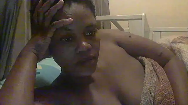 sexythae32 online show from January 17, 2026, 11:41 pm