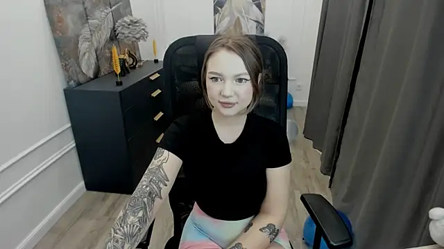MariaRobinsone online show from May 20, 2026, 7:44 pm