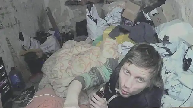 Snapshot of makarov1993 chatting on February 24, 2026, 7:04 pm makarov1993 online show from February 24, 2026, 7:04 pm