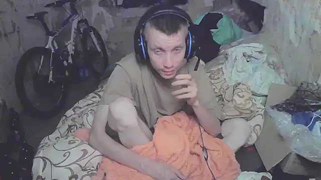 Snapshot of makarov1993 chatting on September 17, 2025, 6:59 am makarov1993 online show from September 17, 2025, 6:59 am