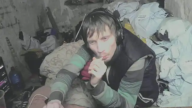 Snapshot of makarov1993 chatting on February 24, 2026, 5:08 am makarov1993 online show from February 24, 2026, 5:08 am