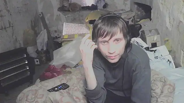 makarov1993 online show from April 22, 2026, 8:04 pm