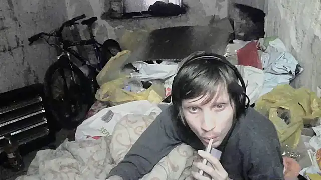 makarov1993 online show from May 14, 2026, 9:34 pm