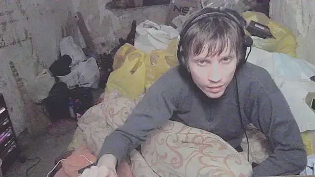 Snapshot of makarov1993 chatting on March 6, 2026, 6:19 am makarov1993 online show from March 6, 2026, 6:19 am