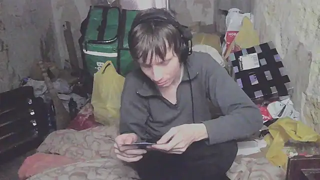 Snapshot of makarov1993 chatting on March 29, 2026, 5:36 pm makarov1993 online show from March 29, 2026, 5:36 pm