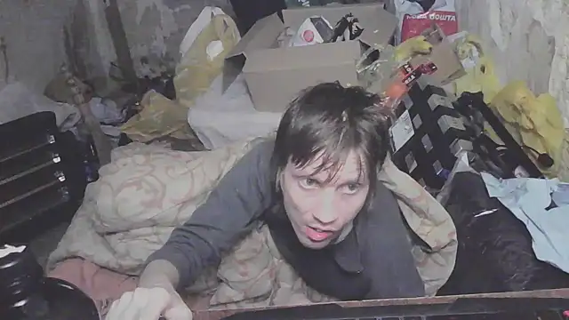 Snapshot of makarov1993 chatting on April 2, 2026, 8:37 pm makarov1993 online show from April 2, 2026, 8:37 pm