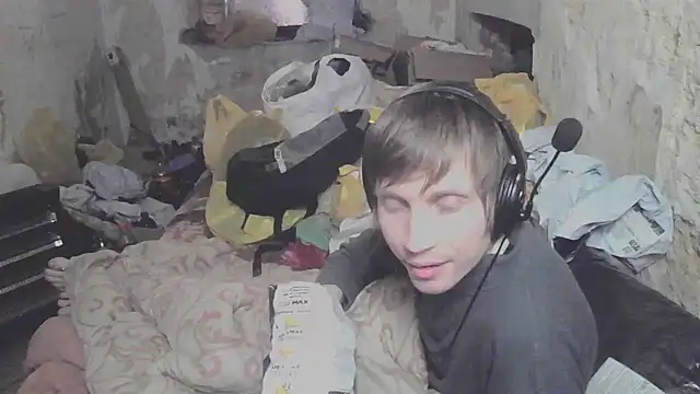 Snapshot of makarov1993 chatting on April 8, 2026, 8:16 am makarov1993 online show from April 8, 2026, 8:16 am