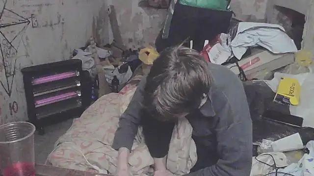 Snapshot of makarov1993 chatting on March 25, 2026, 1:43 pm makarov1993 online show from March 25, 2026, 1:43 pm