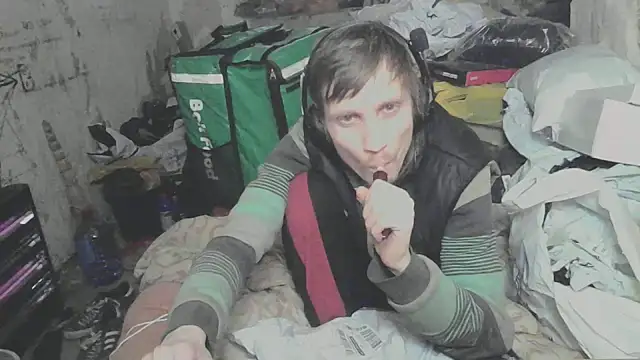 Snapshot of makarov1993 chatting on February 22, 2026, 11:01 am makarov1993 online show from February 22, 2026, 11:01 am