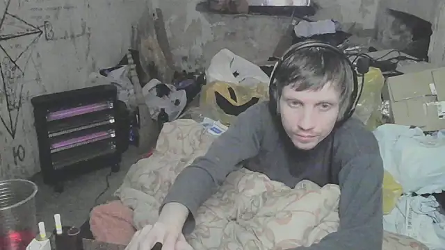 Snapshot of makarov1993 chatting on March 21, 2026, 8:19 am makarov1993 online show from March 21, 2026, 8:19 am