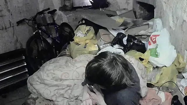 makarov1993 online show from May 13, 2026, 5:58 am