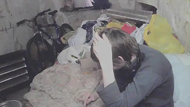 makarov1993 online show from May 6, 2026, 1:26 pm